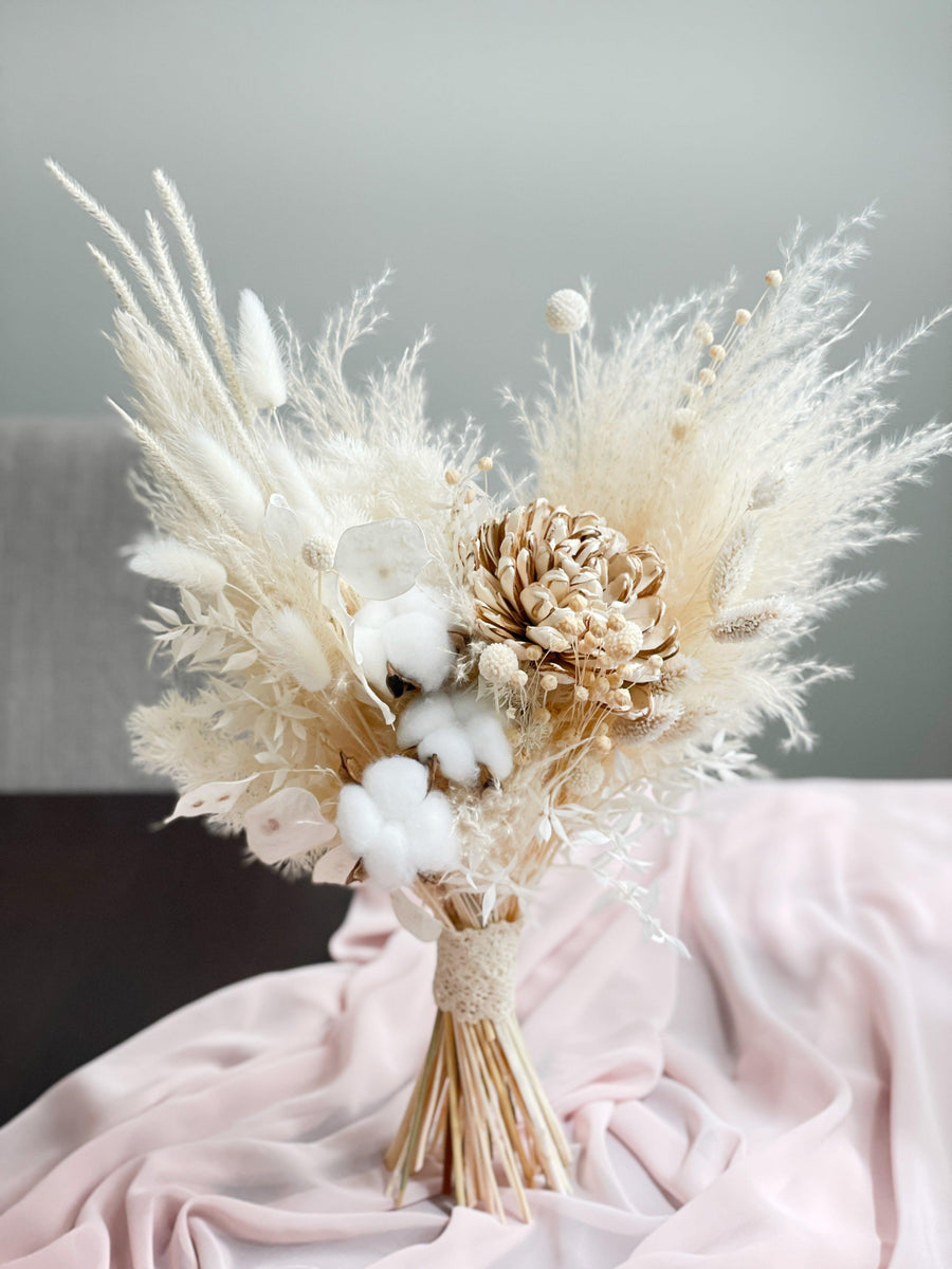 White Boho- Dried Flowers Bouquet - Artofflowers